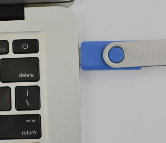 Come mettere una password sulla vostra pen drive USB Come mettere una password sulla vostra pen drive USB