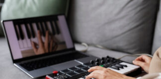Suona la tastiera online con Virtual Keyboard Suona la tastiera online con Virtual Keyboard