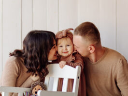 A chi assomiglia il bimbo al papà o alla mamma?