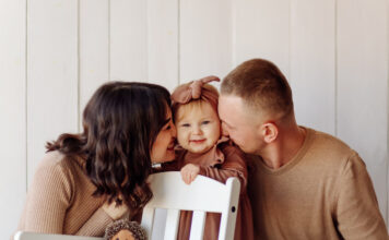 A chi assomiglia il bimbo al papà o alla mamma? A chi assomiglia il bimbo al papà o alla mamma?