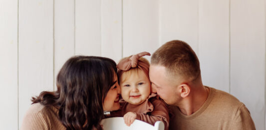 A chi assomiglia il bimbo al papà o alla mamma?