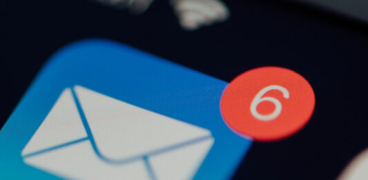 E-mail fake: invia e-mail con mittente falso