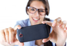 Smatphone Sony Ericsson Xperia Neo l'erede del Vivaz U5i