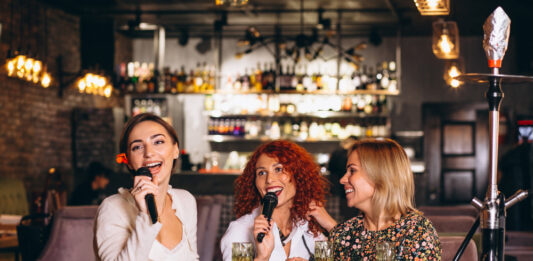 Karaoke Italia Light: l’app Android per cantare in compagnia Karaoke Italia Light: l'app Android per cantare in compagnia