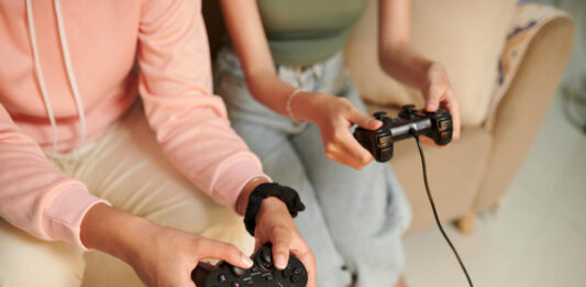 Un gioco per riflettere sulla tragedia dei viaggi in mare dei migranti Un gioco per riflettere sulla tragedia dei viaggi in mare dei migranti