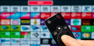 Chromecast vs Amazon Fire TV Stick: Qual è Il Migliore? Chromecast vs Amazon Fire TV Stick: Qual è Il Migliore?