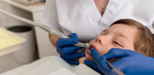 Bambini e Salute Dentale: L’Importanza Dell’Odontoiatria Pediatrica